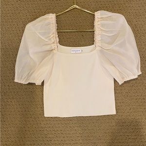 Vestique Puff sleeve crop top